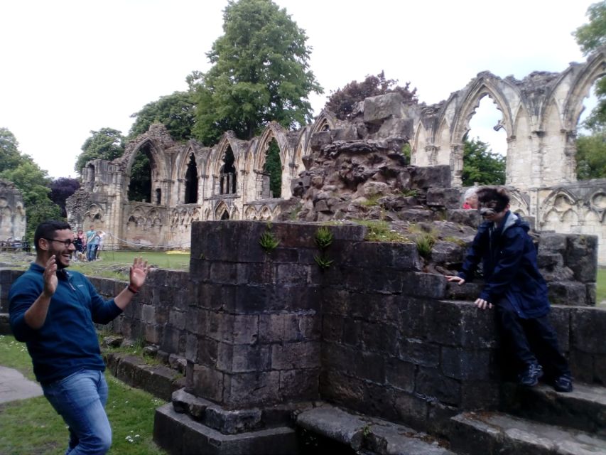 York: Harry Potter Guided Walking Tour - Along the city walls and York’s old sights