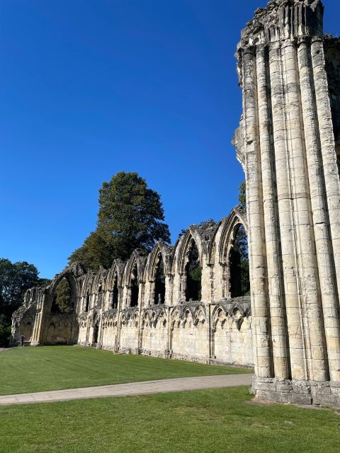 York: J&M’s City Sightseeing and History Walking Tour - Clifford’s Tower and the meaning of defence