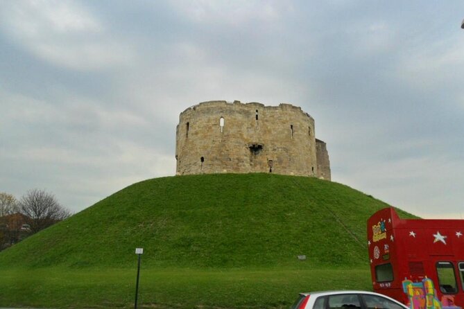 York Walls Private Walking Tour - The Treasurer’s House and Barley Hall