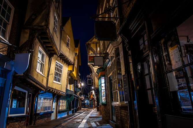 York Witches and History Walking Tour - Kings Square and the magical tree