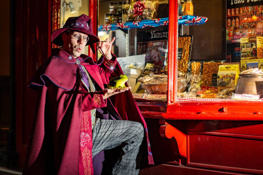 York: Wizard Walk of York Tour - Magic, Comedy & Family Fun - Comedy and magic, not a ghost walk