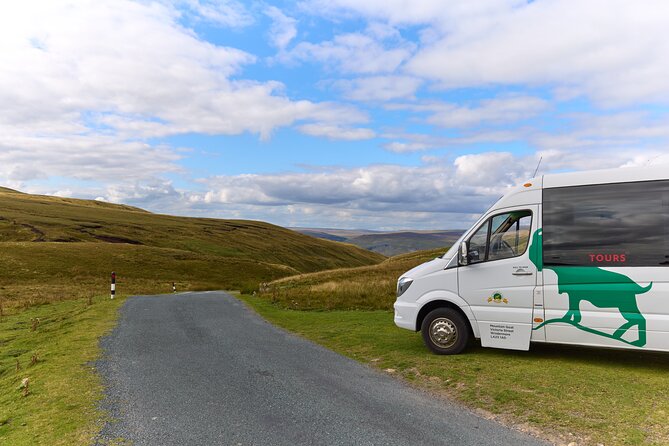Yorkshire Dales Tour from York - Bolton Castle: a 90-minute taste of medieval Yorkshire